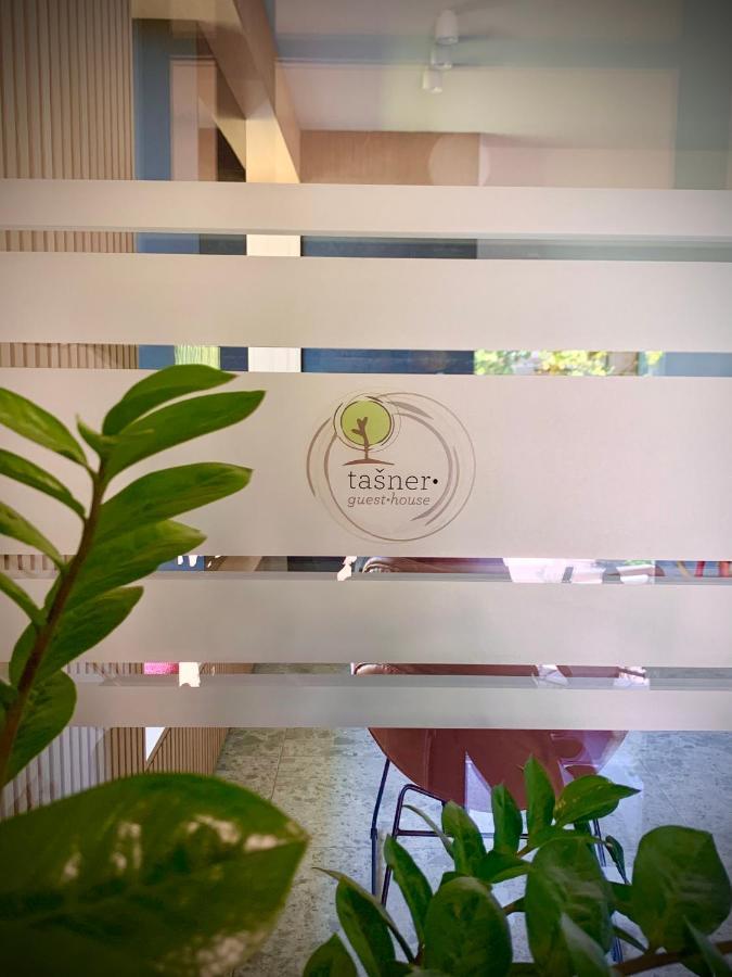 Stara Lipa Tasner Free Kitchen&Garage&Parking-Self Check In Hotel Марибор Екстериор снимка
