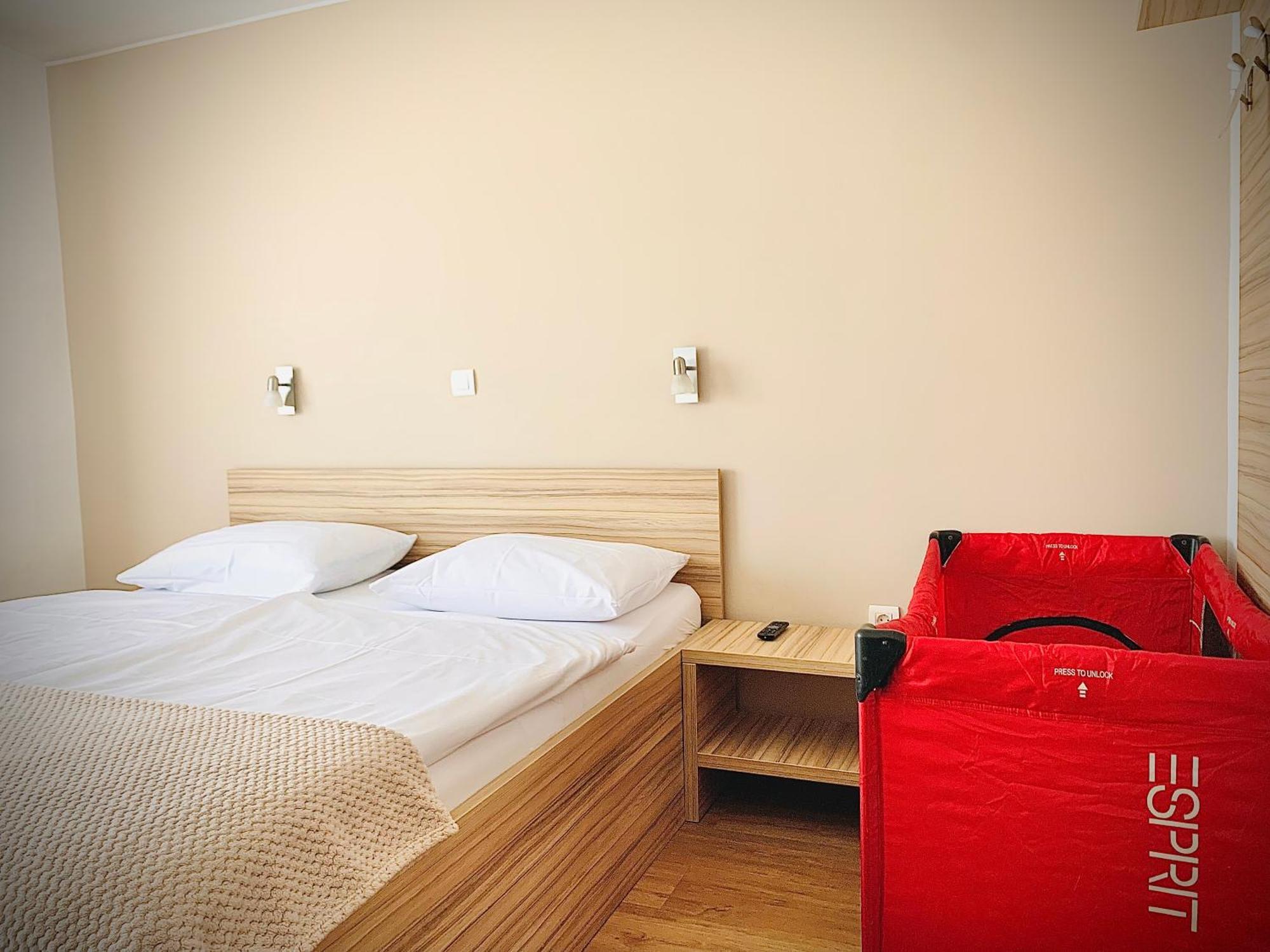 Stara Lipa Tasner Free Kitchen&Garage&Parking-Self Check In Hotel Марибор Стая снимка
