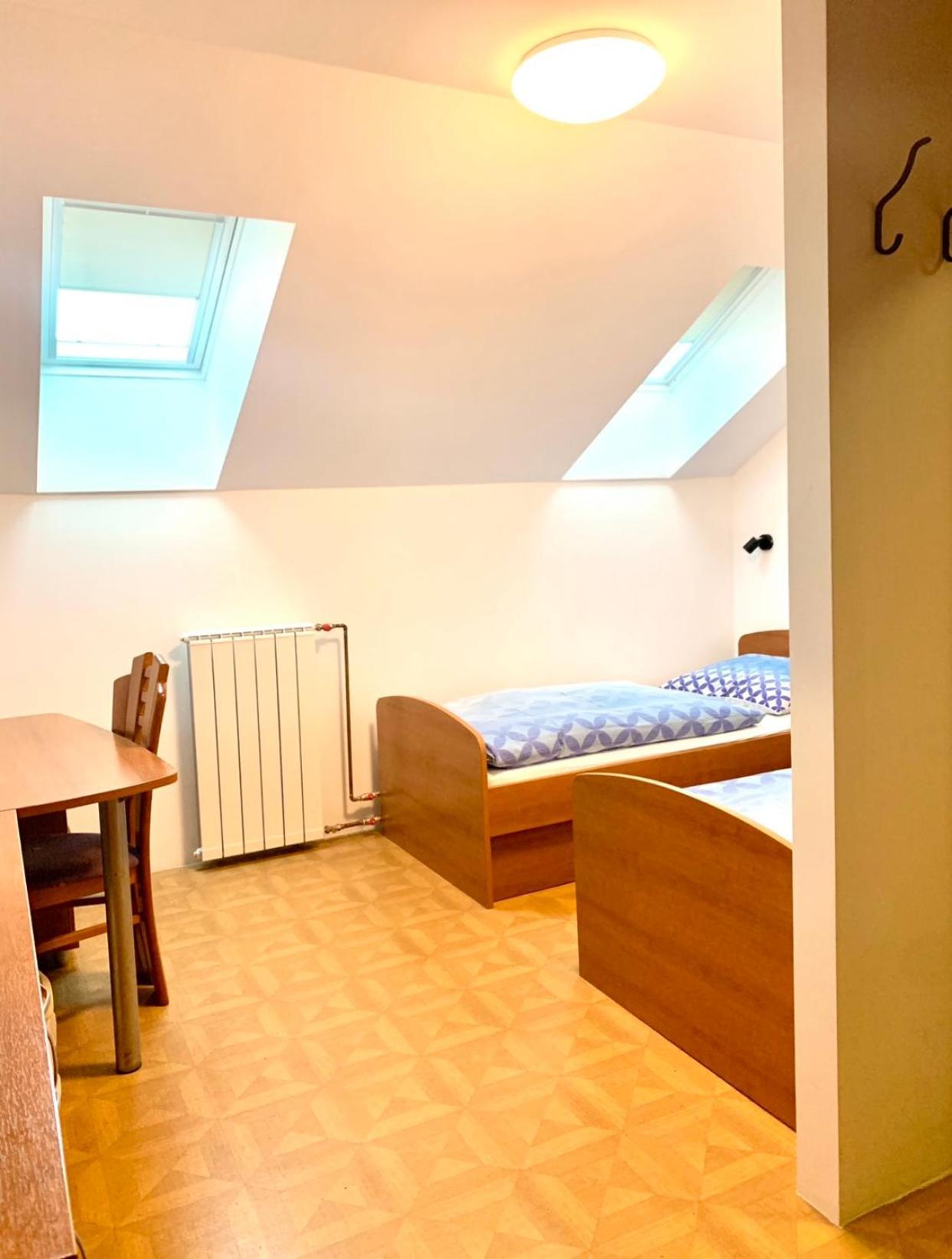 Stara Lipa Tasner Free Kitchen&Garage&Parking-Self Check In Hotel Марибор Стая снимка